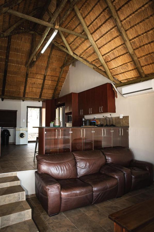 Tholo Manzi Private Game Farm Villa Zeerust Buitenkant foto